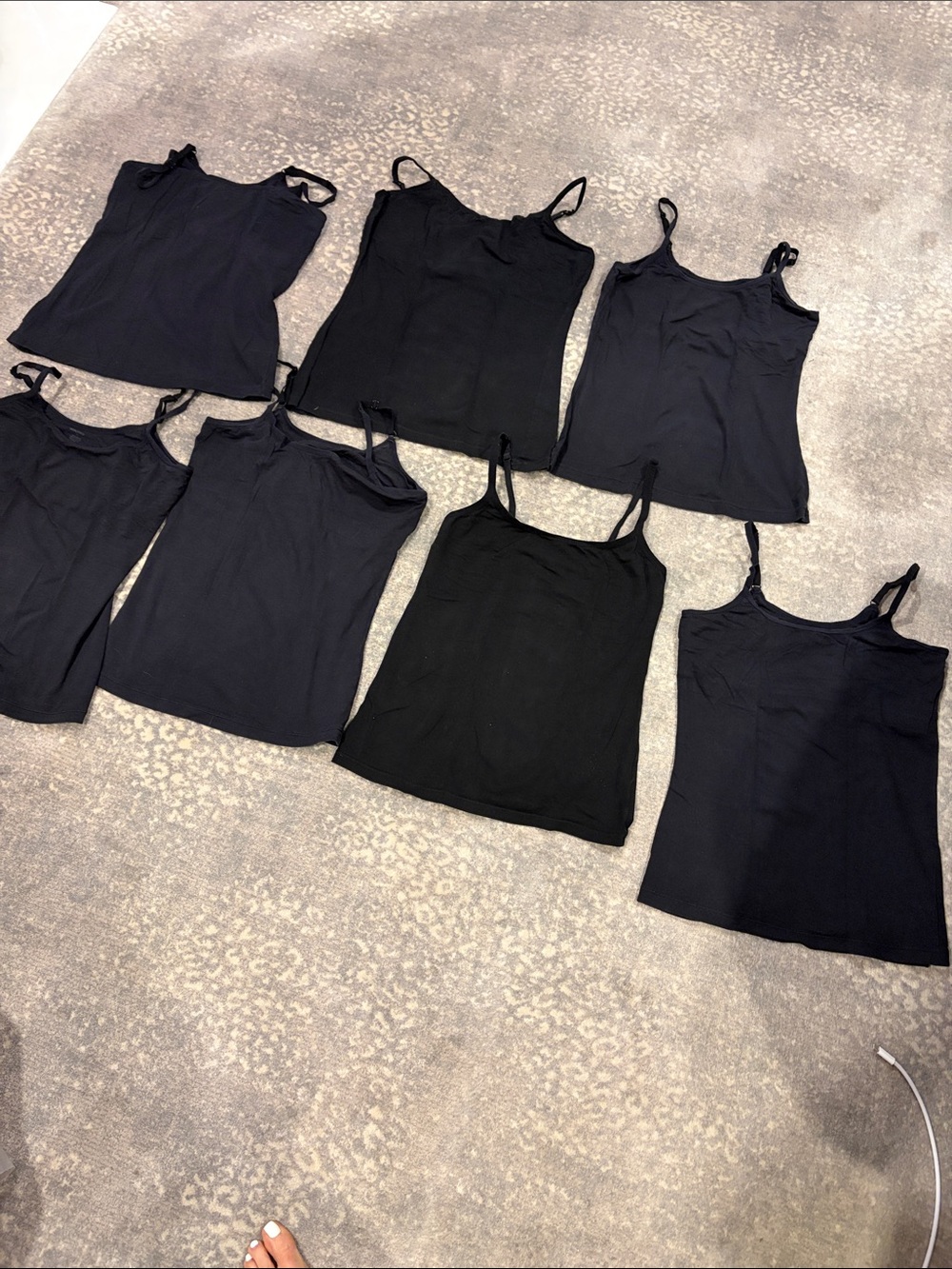 Nordstroms 6 TANK TOPS UNIQUE 2 tank tops all with shelves size m